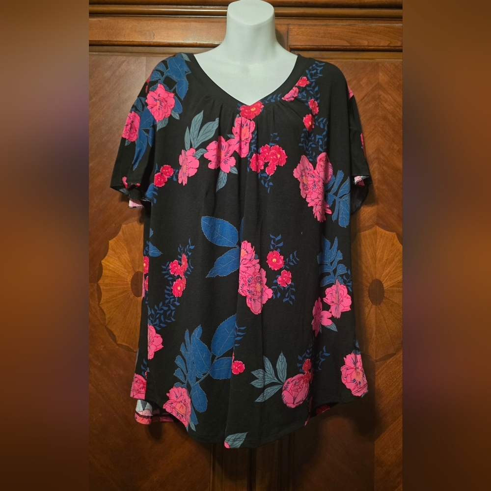 Lularoe Susie Top 2X